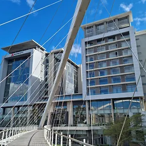 Crystal Towers Luxury By Century Letting Apartment